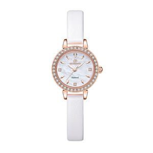 디유아모르 여성 가죽밴드시계 DAW3101L-WH 다이아몬드 시계